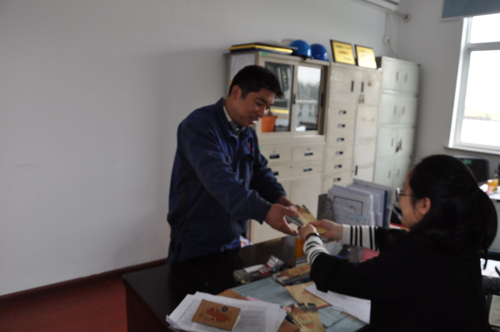 心系员工，温暖福利