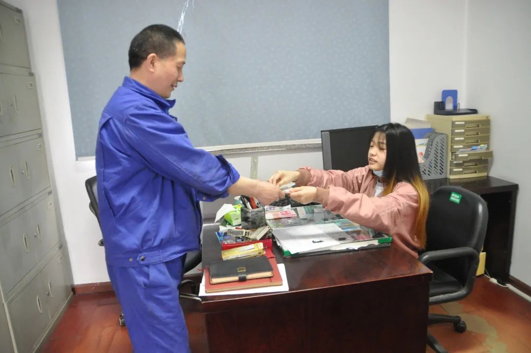 1658296347770499.jpg 640 (1).jpg